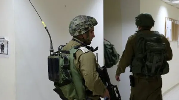 القوات الاسرائيلية تقتحم مقر وكالة الانباء الفلسطينية الرسمية