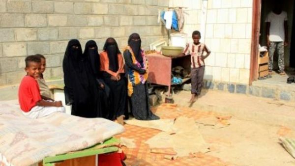 نازحون يمنيون من الحديدة في مخيم في مديرية عبس في محافظة الحجة
