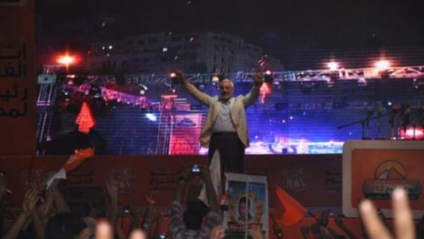 مرشح الرئاسة المصرية أبو الفتوح أمام مناصريه في الإسكندرية