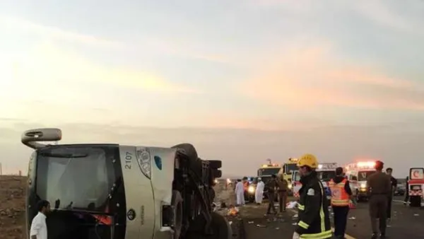  حادث انقلاب حافلة يقودها آسيوي على طريق الهجرة السريع (المدينة المنورة – مكة المكرمة) 