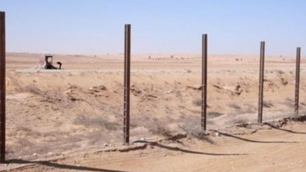 أسلاك شائكة تفصل بين سيناء المصرية وإسرائيل
