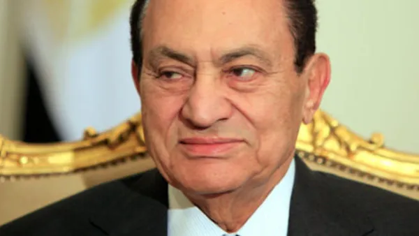 جموع في ميدان التحرير