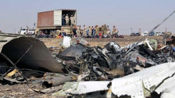 حطام الطائرة الروسية في سيناء