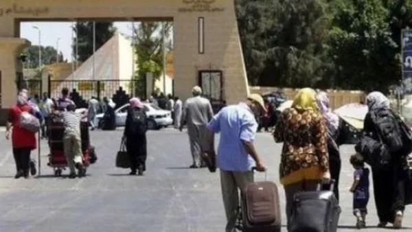 معبر رفح البري بين مصر وقطاع غزة