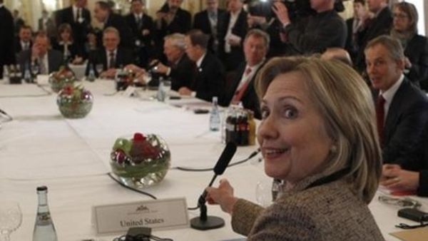 الغرب يغازل الشعوب العربية 