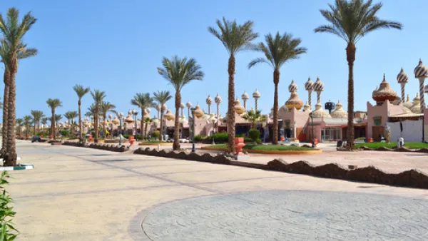 Tourism in Egypt has been struggling since Russia and a number of European countries suspended in late 2015 passenger flights to the popular Egyptian resort of Sharm El-Sheikh. (Shutterstock)