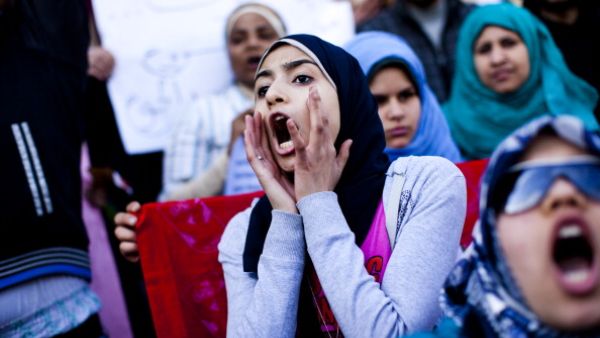 النقاب ممنوع في بلغاريا - ارشيف 