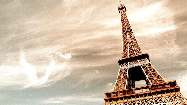  ستنصب حواجز حديدية بارتفاع 3.24 متر