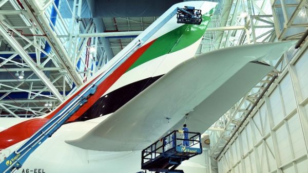 The airline saves 11.7 million liters of water per year using the dry washing method. (Photo courtesy: Emirates) 