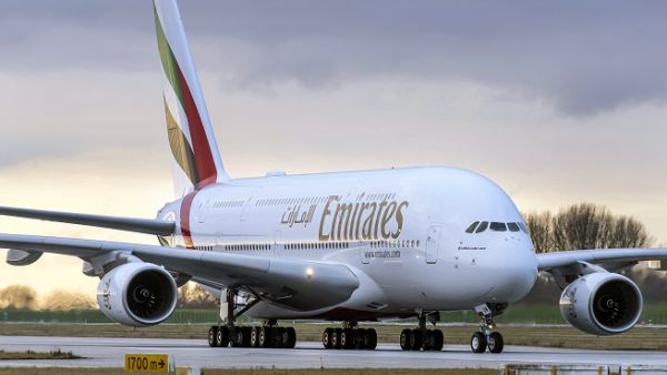  أعلنت طيران الإمارات، أكبر ناقلة دولية في العالم، عن عزمها تشغيل طائراتها الإيرباص A380 لمرة واحدة إلى العاصمة الباكستانية إسلام أباد في 8 يوليو (تموز) الجاري. 