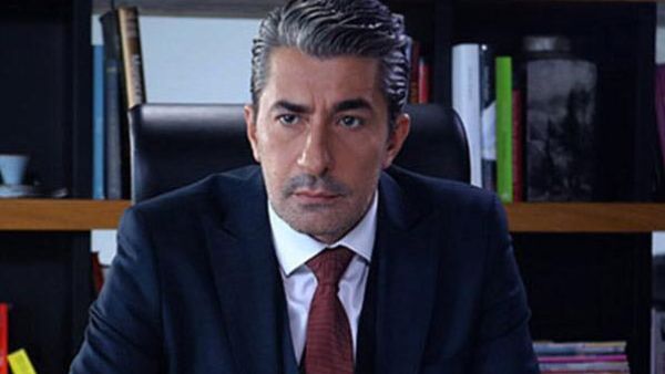 الممثل التركي أركان بيتيكايا