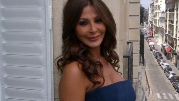 الفنانة اللبنانية إليسا