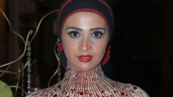 الفنانة حنان ترك