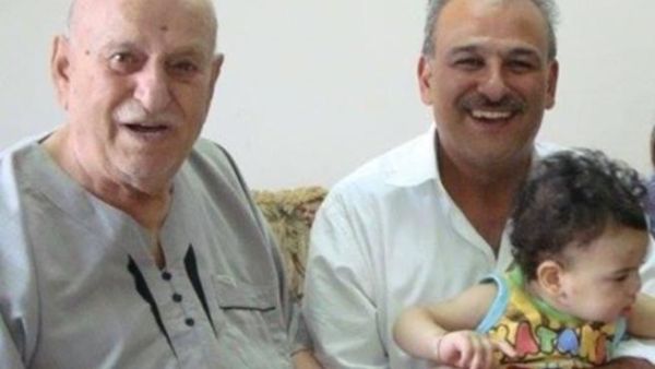 الفنان جمال سليمان مع والده 