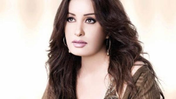 الفنانة لطيفة الفنانة لطيفة