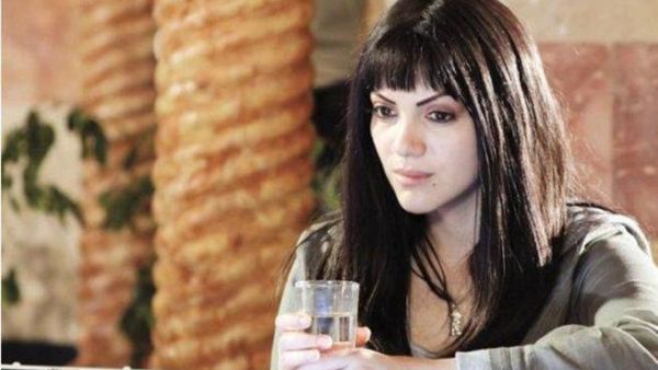 الفنانة السورية نادين سلامة