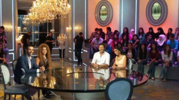 دنيا بطمه واياد نصار وعلا غانم وفايز السعيد في برنامج نورت