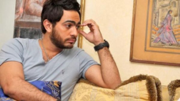 تامر حسني يتعرض للنصب  