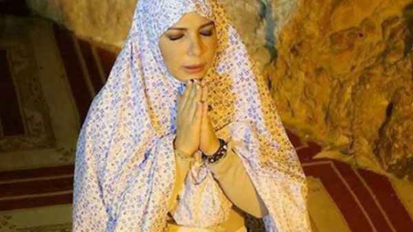 Assala shared her daughter's frustration with Trump's recent announcements on social media.(Source: Instagram - @shamalzahabi)