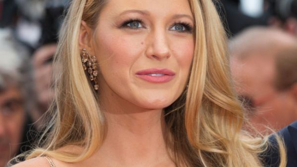 production has had to be tepmorarily halted after Lively hurt her hand during an "action sequence" for the film. (source: magicinfoto - Shutterstock)