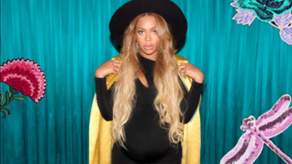 Beyonce Knowles stuns in Mina Roe's maternity fashion brand. (Instagram)