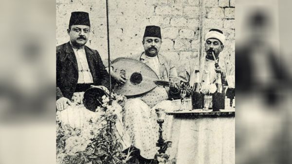 A Syrian oud band from 1915, in Aleppo. (Wikimedia Commons)