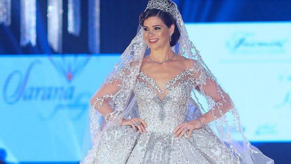 El Lozy walked the runaway with Egypt’s most expensive wedding dress that allegedly costs around $5 million. (Source: Facebook - Yosra El Lozy يسرا اللوزي)