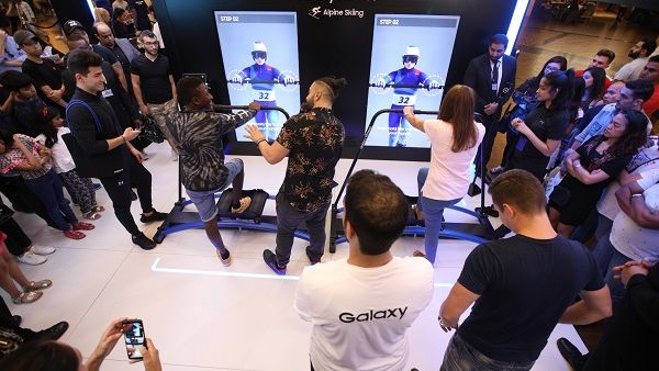 سيستمتع زوار منصة Galaxy Studio DXB بتجربة مجموعة من أجهزة Galaxy بطرق تفاعلية مليئة بالإثارة والمتعة. سيستمتع زوار منصة Galaxy Studio DXB بتجربة مجموعة من أجهزة Galaxy بطرق تفاعلية مليئة بالإثارة والمتعة.