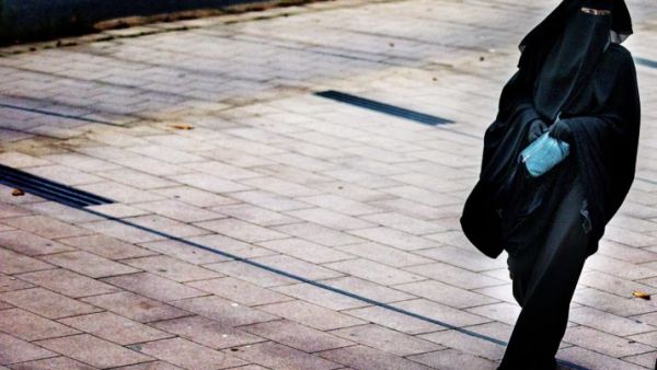 The initiative "Yes to a ban on face coverings" garnered more than the required 100,000 signatures last September to put the decision to a popular vote (AFP/File)