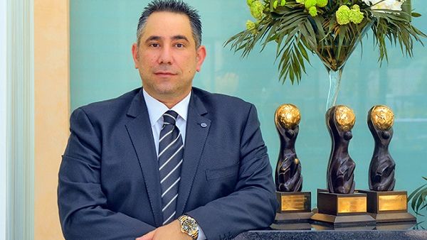 غسان دلال , المدير العام للفندق