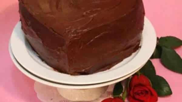 قالب مصنوع منزليا معجون بحبك وحنانك لعائلتك