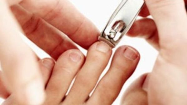 اظافر القدم تحتوي على نسبة مستقرة نسبيا من النيكوتين