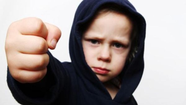 الهرمونات الموجودة في اللعاب يمكن أن تكشف السلوك العدواني عند الاولاد