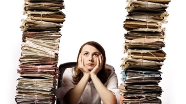 ساعات العمل الاضافية يمكن أن تضيف 8 كيلوغرامات الى وزنك الحالي 