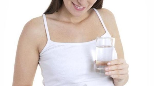 خلال مرحلة الحمل يجب أن تعودي دائما الى الطبيب قبل تناول اي علاج
