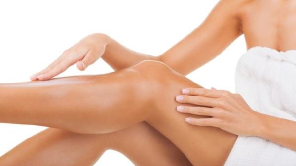 نزع الشعر باستعمال الشمع أكثر فعالية من الطرق التقليدية الأخرى