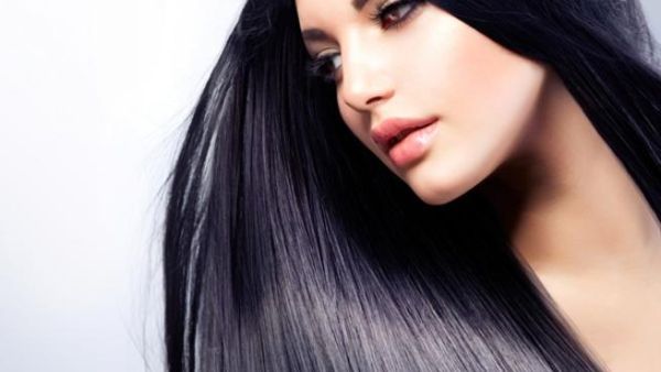 لا يكتمل برنامج العناية بالشعر إلا بتناول الأطعمة الصحية الغنية بالبروتين والفيتامينات