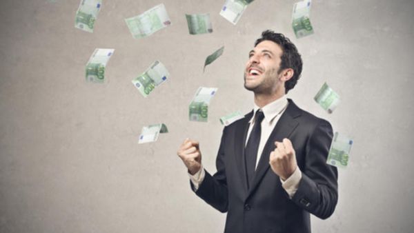 إذا أحسنت استغلال كل تلك الأمور سيبدو وكأن الحظ هو الذي سعى إليك، هكذا يحدث مع الأشخاص المحظوظين.