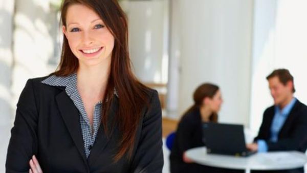 ارتدي الملابس الجدية للعمل 