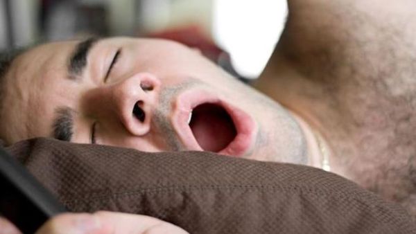 الغناء بصورة منتظمة يخفف من الشخير المزعج.