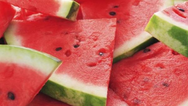 لمحبّي البطيخ.. إليكم فوائده