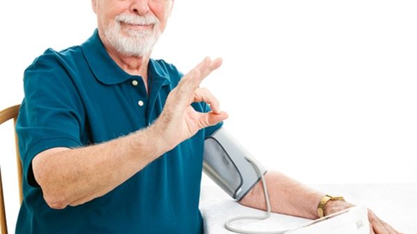 هناك بضعة مواد غذائية يمكن أن تساعدك على خفض مستويات ضغط الدم