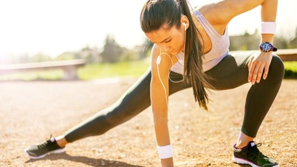 هناك العديد من العلاجات المتوفرة في السوق التي تم تصميمها لتخفيف علامات التمدد