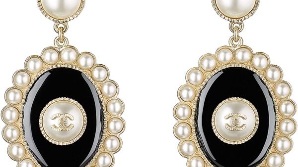 شانيل باللؤلؤ