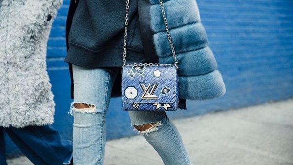 هل تشتري حقيبة يد كاستثمار؟ لما لا