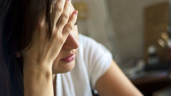 يتميز اضطراب القولون العصبي بالألم البطني، وعدم الراحة، والانتفاخ، والإسهال أو الإمساك