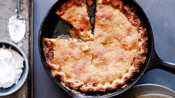 أسهل وصفة لصنع فطيرة التفاح