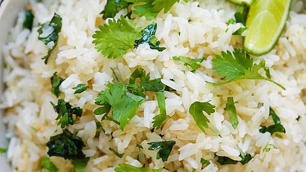 أرز بالكزبرة الليمون