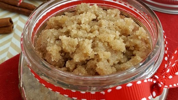 مقشر الزنجبيل والسكر