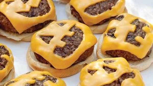 شطائر الهامبرغر المخيفة للهالوين